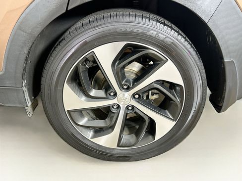 Used 2016 Hyundai Tucson Limited FWD image 11