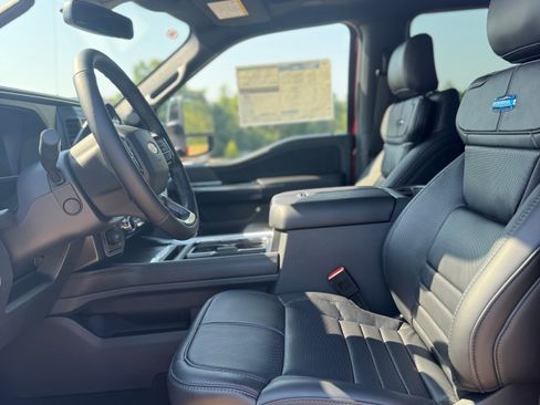 New 2025 Ford F350 Platinum image 41