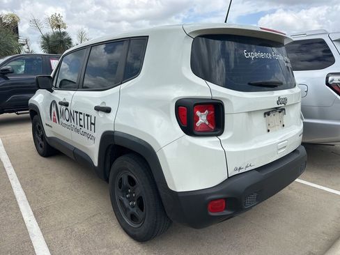 Used 2020 Jeep Renegade Sport w/ UConnect 7.0 Group FWD image 9