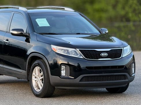 Used 2015 Kia Sorento LX image 15
