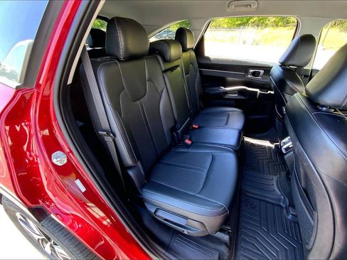 Used 2021 Kia Sorento S FWD image 25