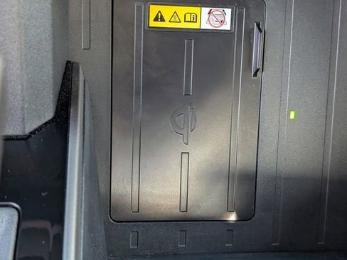 Used 2023 Toyota Tundra Limited image 17