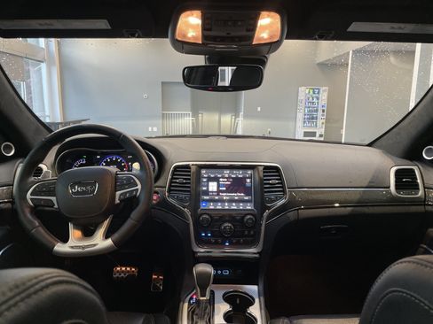 Used 2018 Jeep Grand Cherokee Trackhawk AWD/4WD image 35