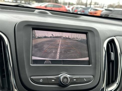 Used 2023 Chevrolet Equinox RS FWD image 14