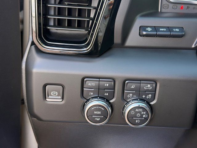 Used 2022 GMC Sierra 1500 AT4 w/ AT4 Premium Package AWD/4WD image 37