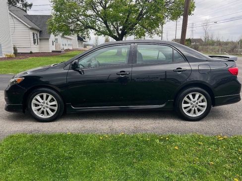 Used 2010 Toyota Corolla S FWD image 2