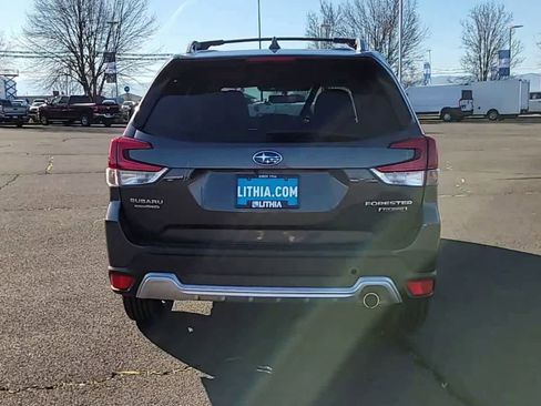 Used 2023 Subaru Forester Touring image 7