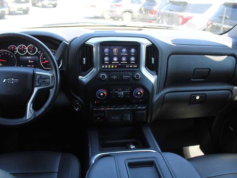 Used 2021 Chevrolet Silverado 1500 LT Trail Boss w/ Convenience Package II AWD/4WD image 11