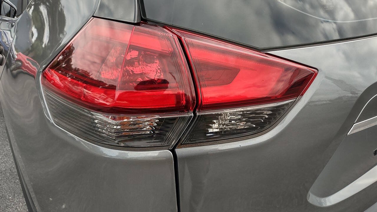 Used 2020 Nissan Rogue S FWD image 35