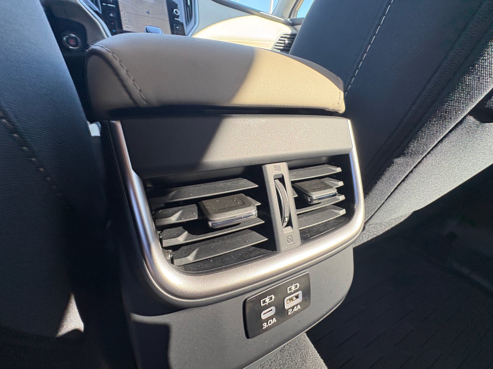 Certified 2025 Subaru Outback Premium AWD/4WD image 32