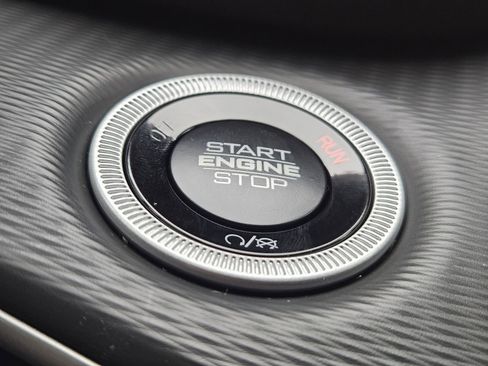 New 2025 Jeep Grand Cherokee L Laredo image 22