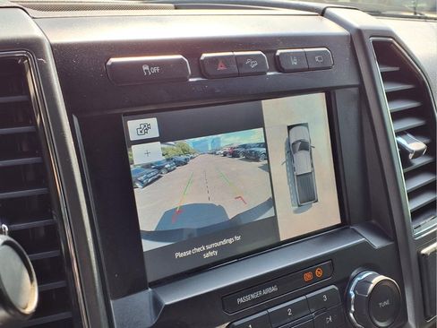 Used 2020 Ford F250 XLT w/ XLT Premium Package AWD/4WD image 17