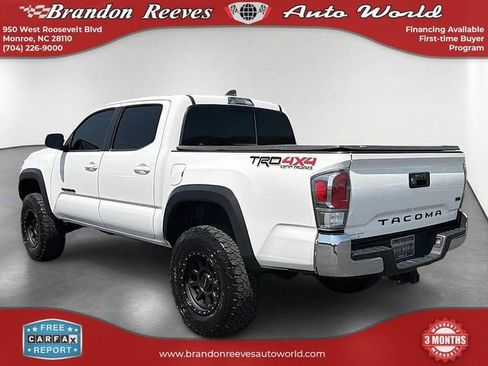Used 2022 Toyota Tacoma TRD Off-Road image 8