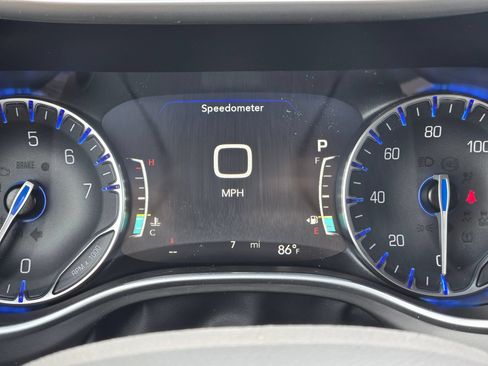 New 2027 Chrysler Pacifica Select FWD image 28