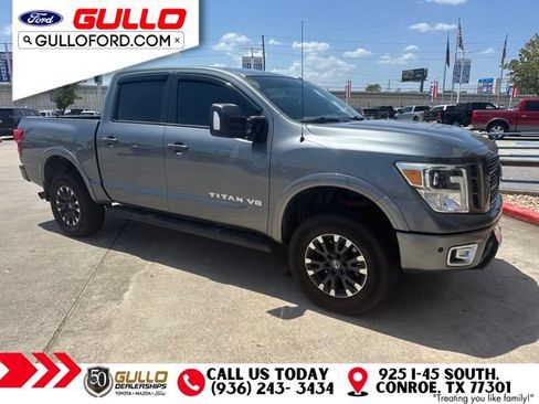 Used 2018 Nissan Titan PRO-4X w/ Pro-4x Convenience Package AWD/4WD image 3