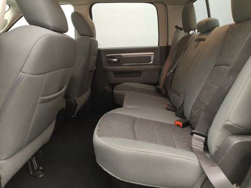 Used 2019 RAM 1500 Big Horn AWD/4WD image 18