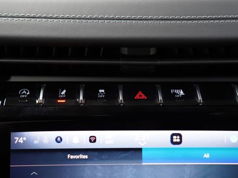 Used 2023 Jeep Grand Cherokee Overland image 27