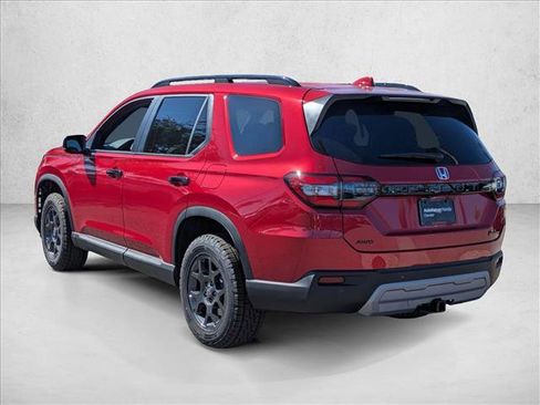 New 2025 Honda Pilot TrailSport image 9
