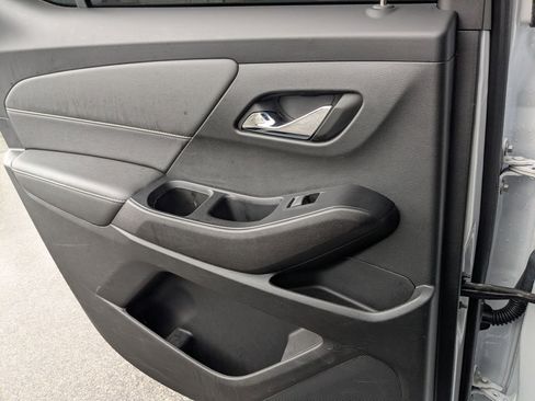 Used 2023 Chevrolet Traverse Premier FWD image 20