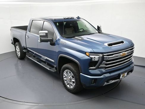 Used 2024 Chevrolet Silverado 3500 High Country w/ Z71 Off-Road Package AWD/4WD image 15
