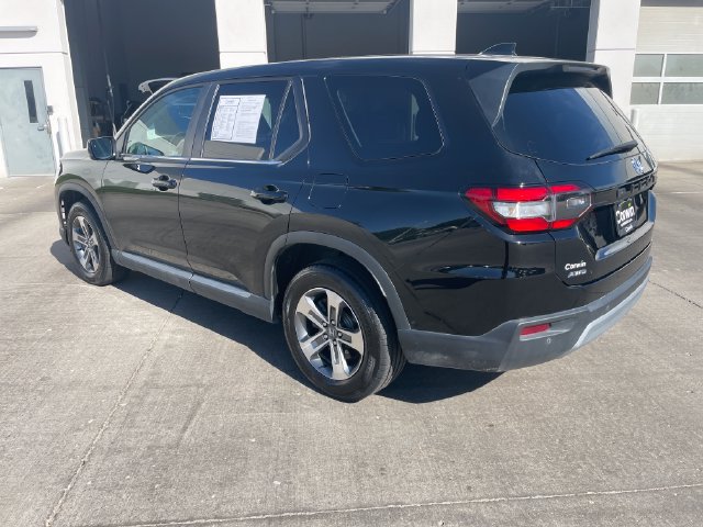 Used 2025 Honda Pilot EX-L image 3