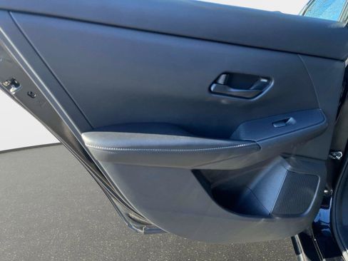 Used 2024 Nissan Sentra SV image 11