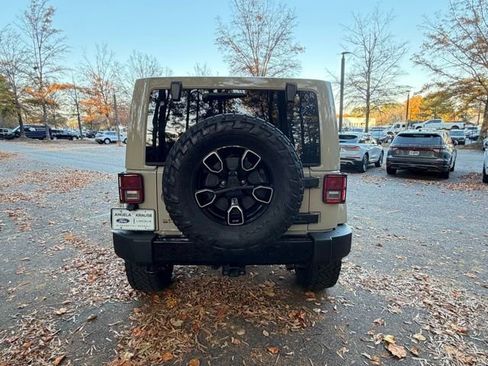 Used 2018 Jeep Wrangler Unlimited Sahara image 9