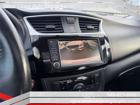 Used 2019 Nissan Sentra SR w/ Premium Package (SR) FWD image 12
