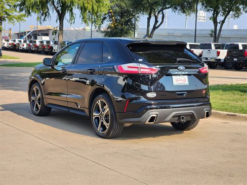 Used 2022 Ford Edge ST image 5
