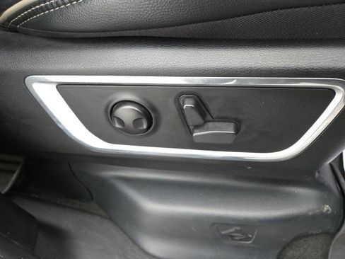 Used 2022 RAM 1500 Laramie w/ Night Edition image 55