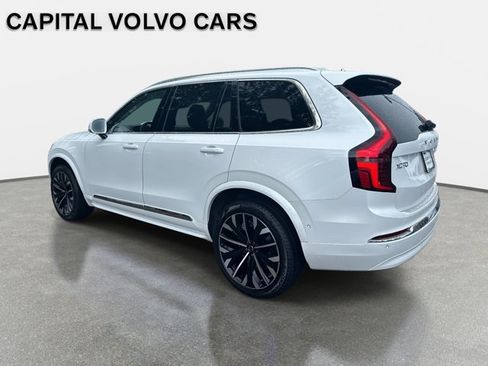 New 2026 Volvo XC90 B5 Plus w/ Protection Package Premier image 5