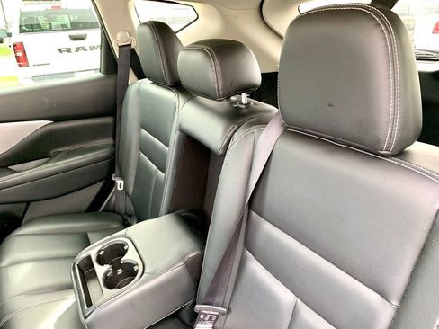 Used 2023 Nissan Murano SV w/ SV Midnight Edition Package image 13