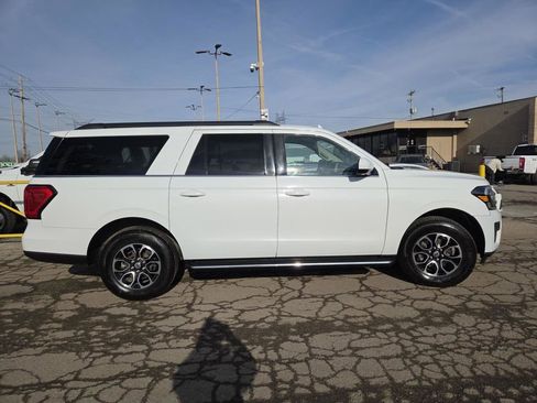 Used 2023 Ford Expedition Max XLT image 14