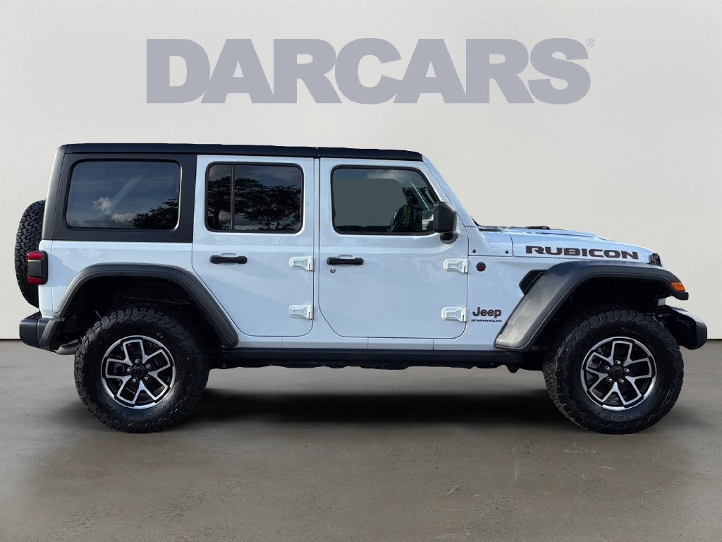 Used 2025 Jeep Wrangler Unlimited Rubicon w/ Convenience Group AWD/4WD image 8