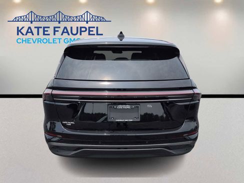 Used 2025 Lincoln Nautilus Premier w/ Jet Appearance Package AWD/4WD image 6