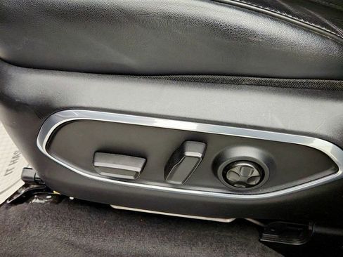 Used 2022 Jeep Wagoneer Series II AWD/4WD image 11