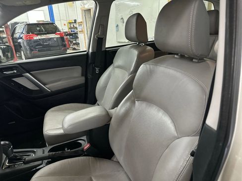 Used 2015 Subaru Forester 2.5i Touring w/ Eyesight & Navigation System image 13