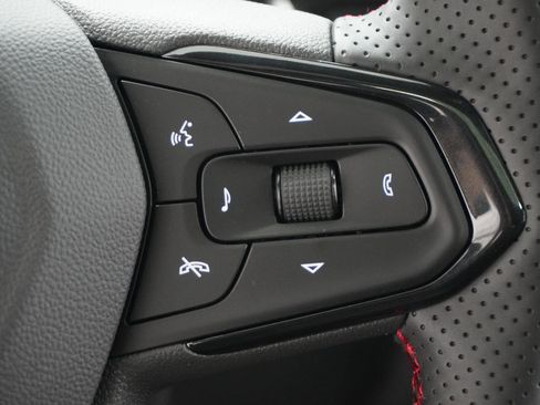 New 2026 Chevrolet Trax RS w/ Sunroof Package image 21