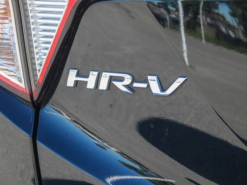 Used 2022 Honda HR-V Sport image 11