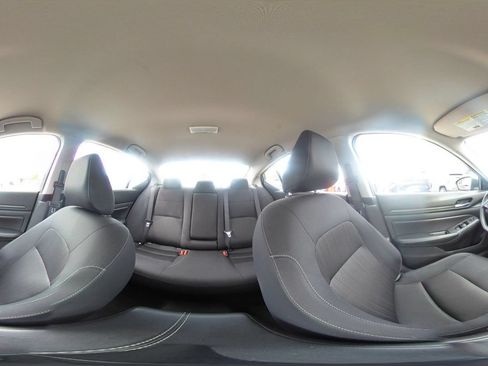 Used 2025 Nissan Altima 2.5 SV FWD image 41