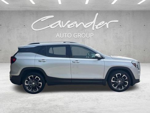 Used 2022 GMC Terrain SLT w/ Infotainment Package II FWD image 21