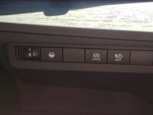 Used 2023 Nissan Ariya FWD image 25