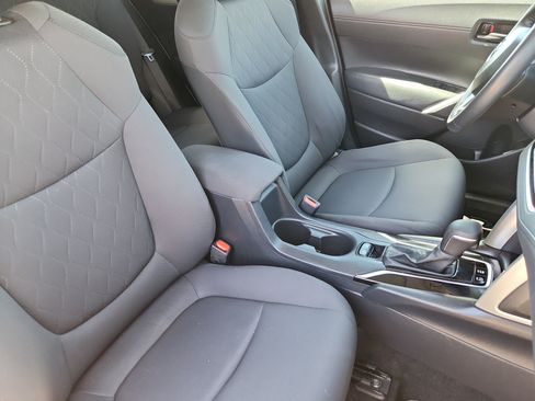 Used 2022 Toyota Corolla Cross LE w/ Moonroof Package AWD/4WD image 16