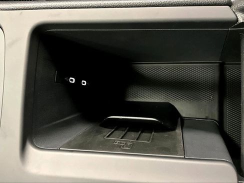 New 2026 Volkswagen Tiguan SE image 23