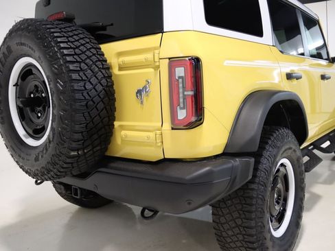 Used 2023 Ford Bronco Heritage Edition AWD/4WD image 12