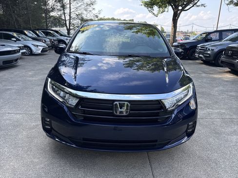 Used 2024 Honda Odyssey EX-L image 2