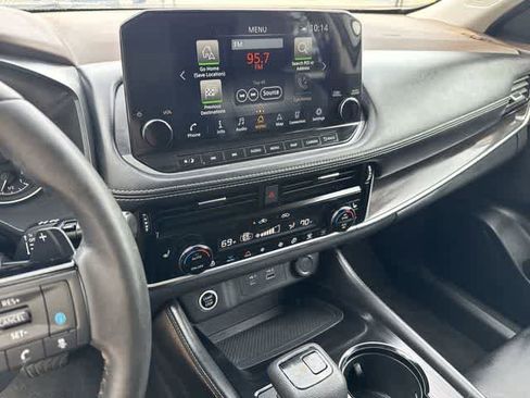 Used 2021 Nissan Rogue SL w/ Premium Package FWD image 23