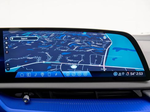 New 2026 Cadillac Optiq Luxury 1 image 27