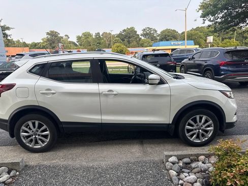 Used 2022 Nissan Rogue Sport SV AWD/4WD image 7
