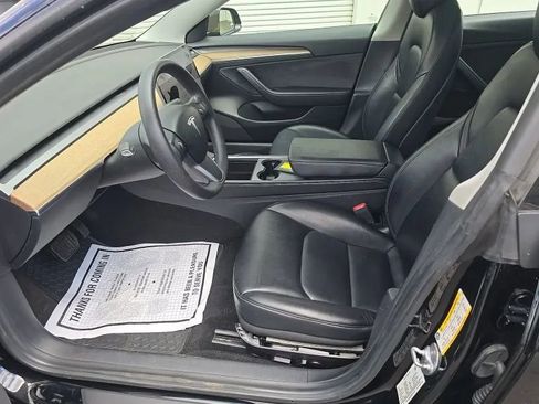 Used 2022 Tesla Model 3 Standard Range RWD image 3